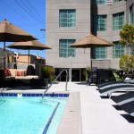 9 Pool & hotel