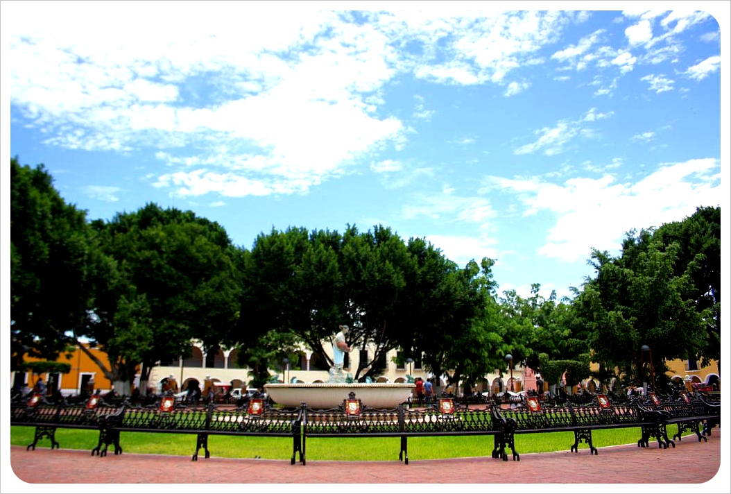 Zocalo Fountain & Benches