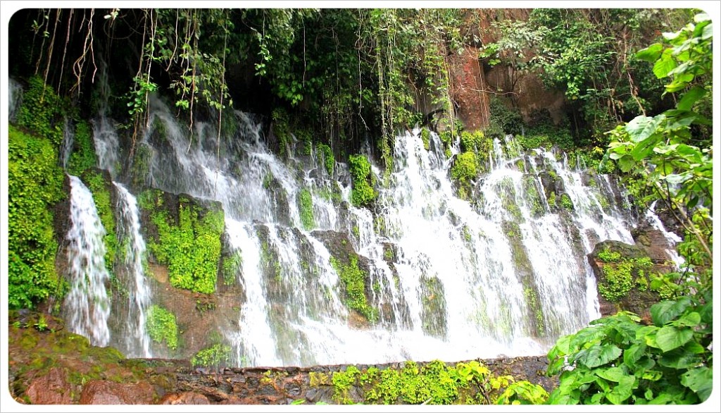 Waterfall in Juayua, El Salvador Waterfall Juayua, El Salvador