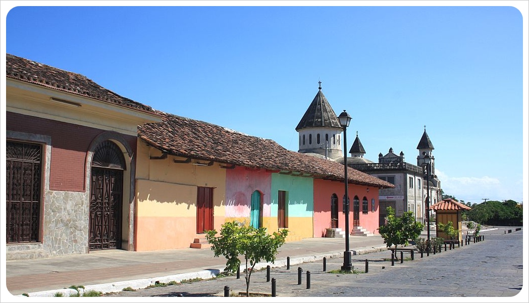 Calle Calzada Granada Nicaragua