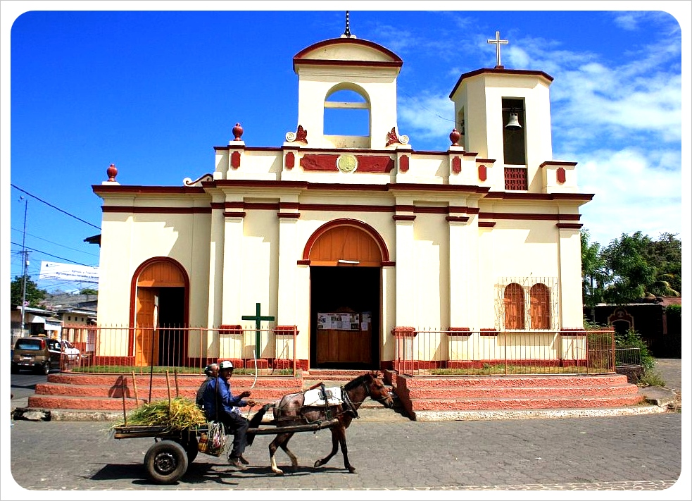 church & horse carriage in Masaya Nicaragua