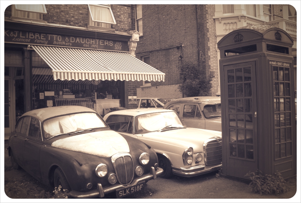 London phone booth & vintage cars