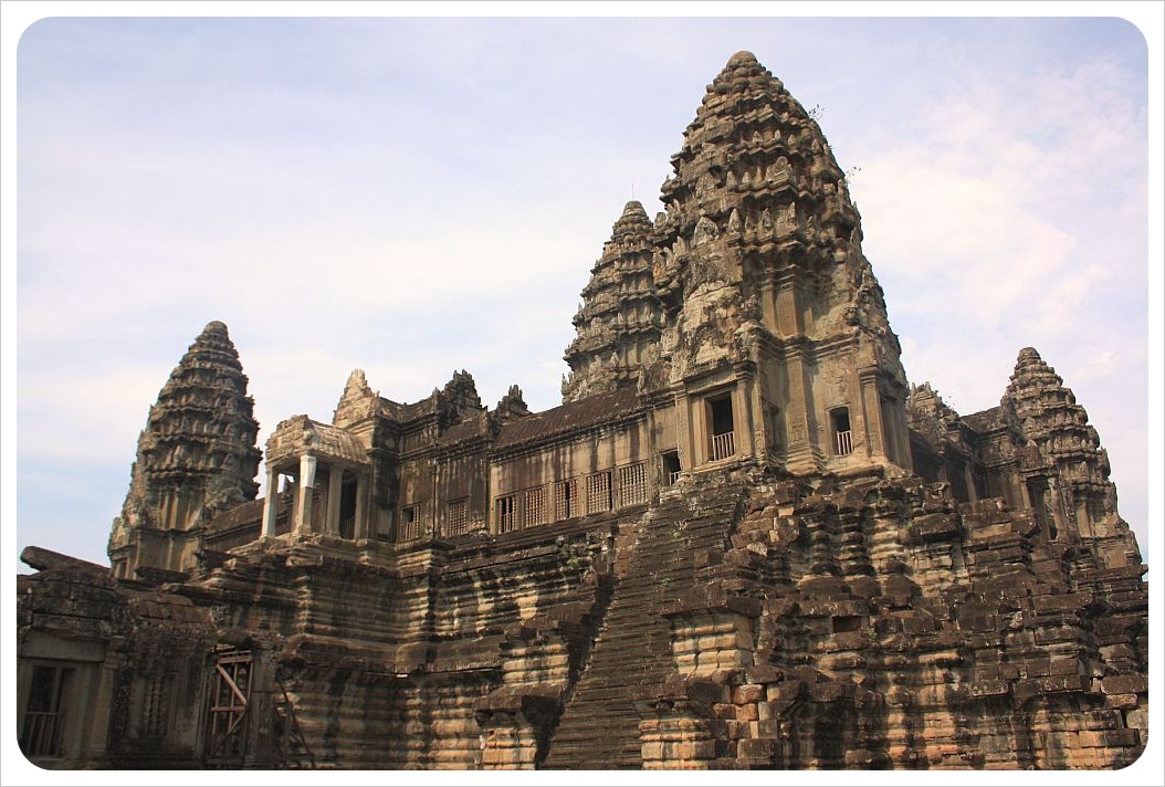 how to visit Angkor Wat