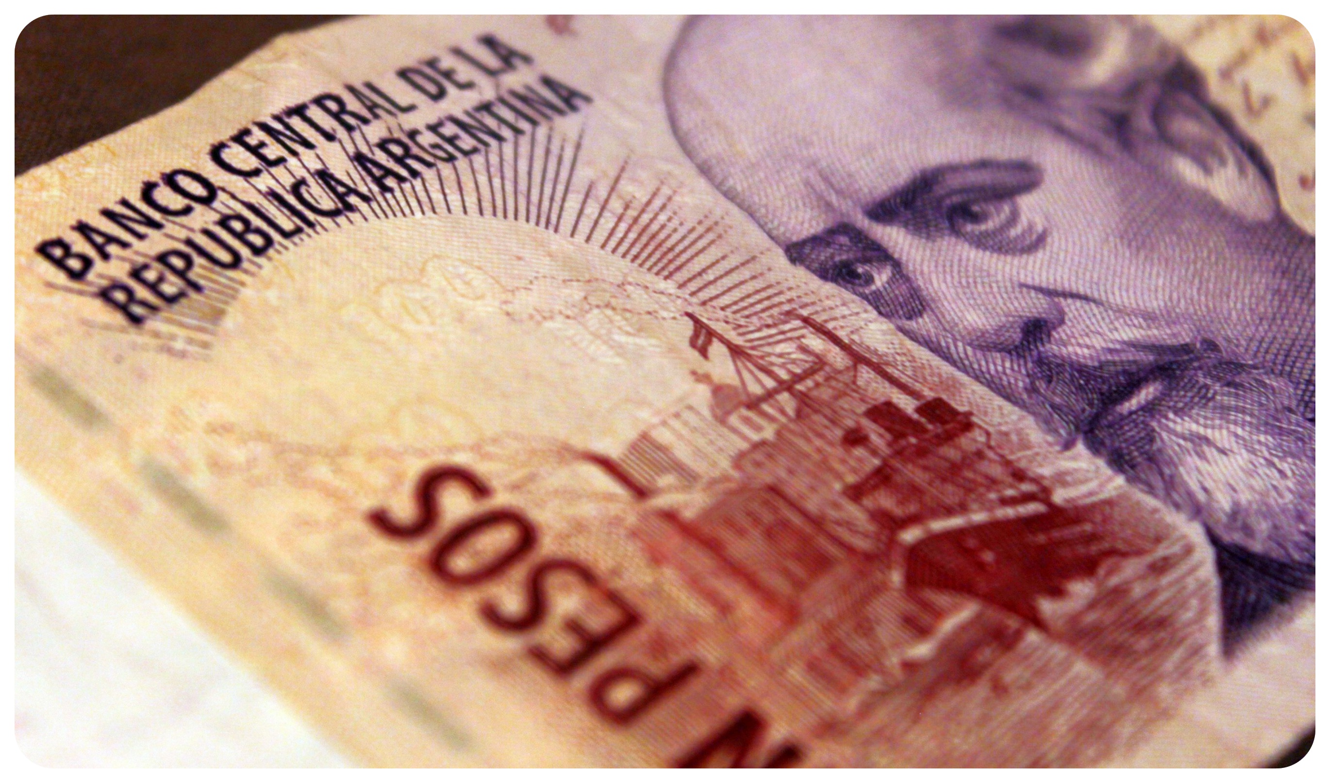 Inflation and the Blue Dollar: How much does it really cost to travel in Argentina?